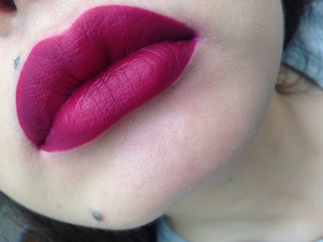 Кому вишенки? Матовая помада Karaja Lip Stay Soft Mat Velvety lipcream в оттенке 5