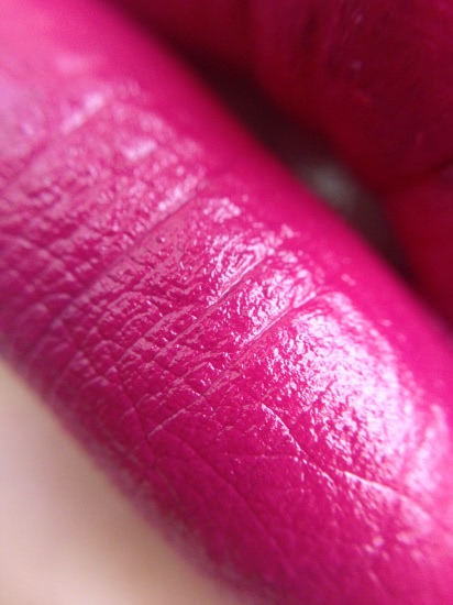 Кому вишенки? Матовая помада Karaja Lip Stay Soft Mat Velvety lipcream в оттенке 5