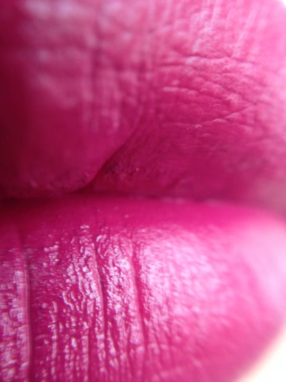 Кому вишенки? Матовая помада Karaja Lip Stay Soft Mat Velvety lipcream в оттенке 5