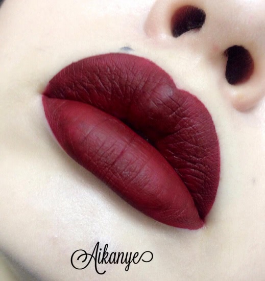 Lime Crime Velvetines Liquid Lipstick в оттенке Wicked