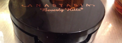 Сияй как звезда с Anastasia Beverly Hills Illuminator "Starlight"