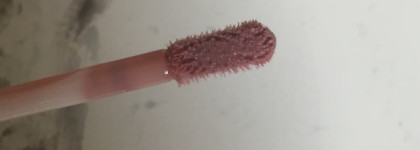 Если блеск, то от Ninelle. Ninelle hydra full lips liquid lipstick в оттенке 153