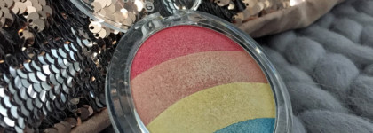 Еще один бюджетный хайлайтер Essence Prismatic rainbow glow highlighter