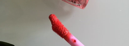 Помада от Make up factory - Mat Lip Fluid Longlasting в оттенке 48 (Coral rose)