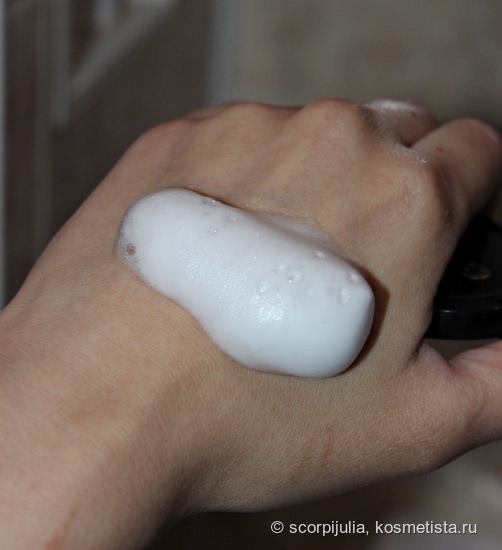 Освежающая очищающая пенка для умывания Bright Touch Refreshing cleansing foam от Lumene