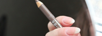 Карандаш для бровей Catrice Eyebrow Stylist в оттенке 020 "Date with Ash-ton"