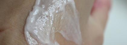 И снова мимо-пенка для умывания Clean Dew Foam Cleanser с экстрактом красного грейпфрута от Tonymoly