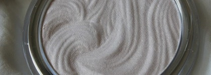 Хайлайтер Perfect Face all-over от P2 в сравнении с the Balm Mary-Lou Manizer