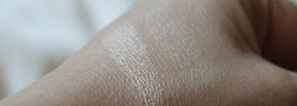 Хайлайтер Perfect Face all-over от P2 в сравнении с the Balm Mary-Lou Manizer