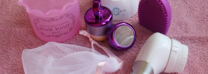 Бьюти-гаджеты на полке в ванной • Нужны ли они?