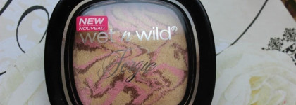 Хайлайтер Fergie Wet n Wild centerstage collection To reflect shimmer palete