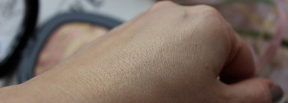 Хайлайтер Fergie Wet n Wild centerstage collection To reflect shimmer palete