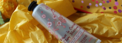 Весеннее цветение вишни от L'Occitane