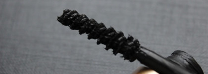 Красивая снаружи — ужасная внутри • Тушь для ресниц р2