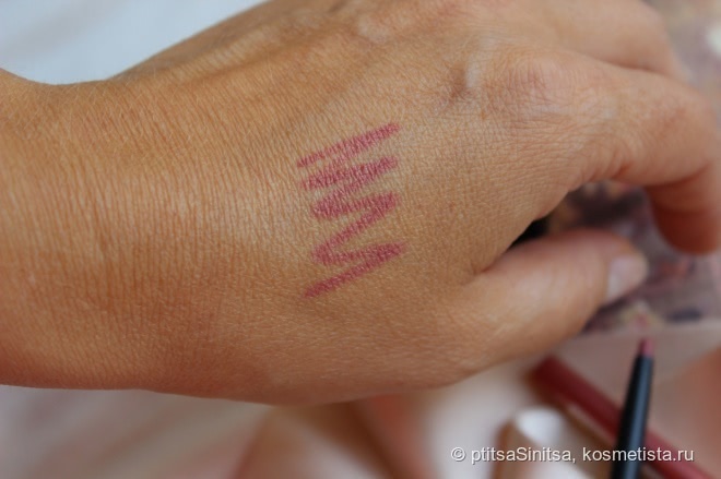 Любимый из армии карандашей для губ • Trend it up contour & glide lipliner 030
