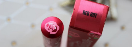 Прекрасная красная Lime Crime velvetines  Red hot