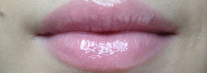Nyx Butter Gloss в оттенках Creme Brulee и Apple Strudel