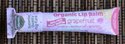 Недавний житель моей косметички - органический бальзам для губ от Organic Essence Lip Balm "Grapefruit"