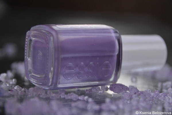 Essie Nail Lacquer № 102 - Play date