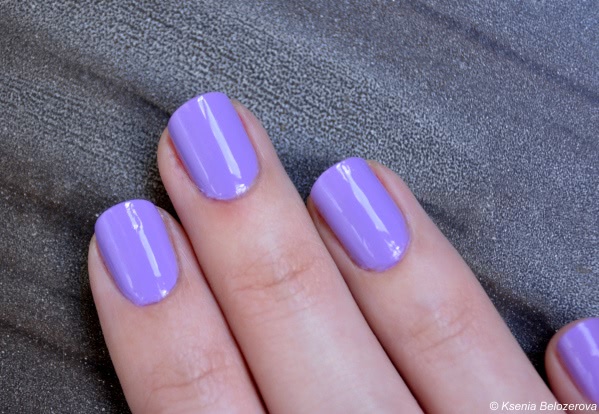 Essie Nail Lacquer № 102 - Play date