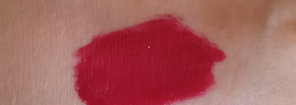 Малиновое искушение с L'Oreal Paris Infaillible Xtreme Resist Matte #407 Smoke Me Up