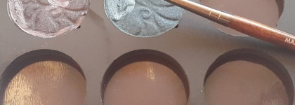 Рисуем стрелки с сухой подводкой от Just color aqua liner в оттенках W- 465 и W- 837