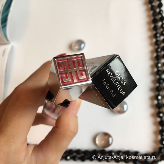 Это блеск или Tint? Givenchy Gloss Revelateur в оттенке Perfect Pink