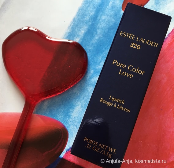 Love с Estee Lauder Pure Color Love Lipstick в оттенке 320 - Burning Love