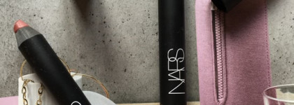 От нестандартного Nude до неизменной классики с матовыми помадами Nars