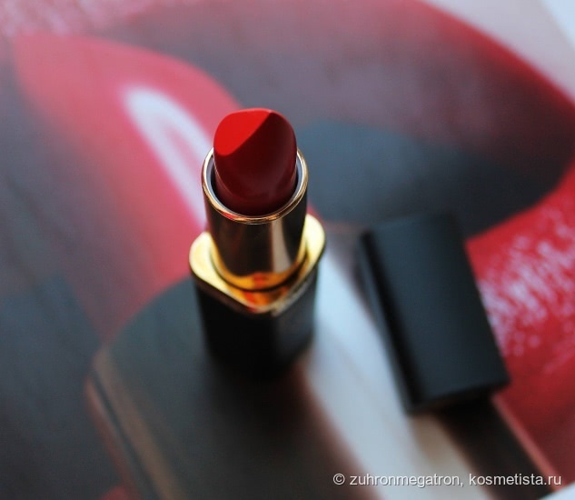 L'Oreal Color Riche Collection Exclusive Pure Reds в оттенке J Lo's Pure Red