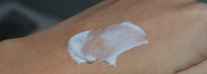 Кора. Часть 3 - маски. Эксфолиант с фруктовыми кислотами и увлажняющая маска с гиалуроновой кислотой и водорослями