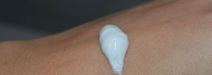 Кора. Часть 3 - маски. Эксфолиант с фруктовыми кислотами и увлажняющая маска с гиалуроновой кислотой и водорослями