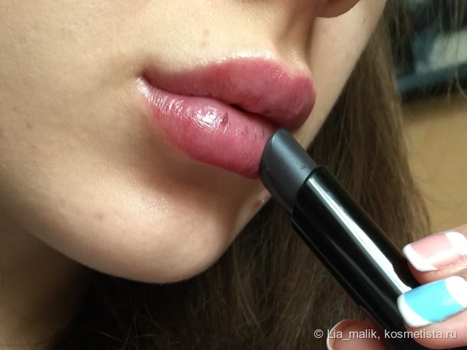 Givenchy Rouge Interdit Vinyl 16 Noir Révélateur
