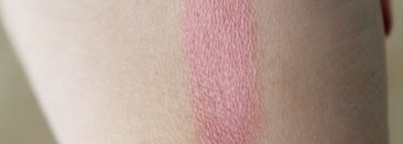 Помады M.a.c Cremesheen Lipstick Likable и M.a.c Cremesheen Lipstick Peach Blossom