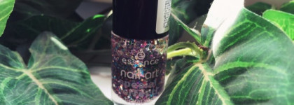 Essence nail art special effect! Topper