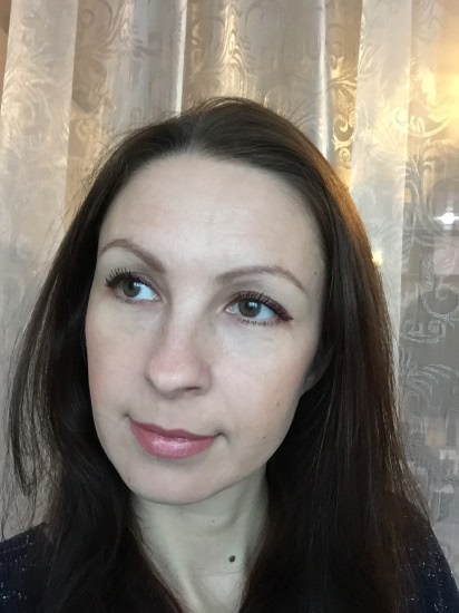 Комфорт с Питательной помадой Clarins Rouge Eclat Couleur Satin Soin Anti-Age №18 strawberry sorbet