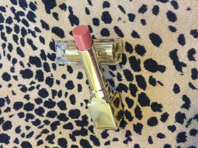 Комфорт с Питательной помадой Clarins Rouge Eclat Couleur Satin Soin Anti-Age №18 strawberry sorbet