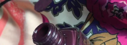 Essie Nail Lacquer #104 carry on