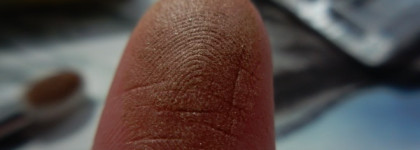 Тени для век одинарные Clinique All About Shadow Soft Shimmer в оттенке 1C foxier