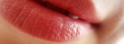 Лето с увлажняющей помадой Hydro Star Volume Lipstick # 436 от Beyu