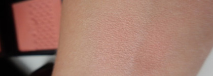 Одноцветные румяна Guerlain Rose Aux Joues #03 Peach Party