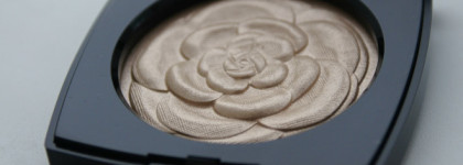 Chanel Camelia De Chanel Illuminating Powder