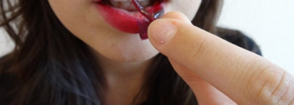 Рвал и метал: Cocoon Lip Stain от Cailyn оттенок Devilish Rose