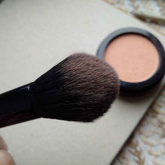 Inglot face blush в необычном оттенке 34