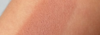 Нюдовая увлажняющая помада Hydra Extreme от Maybelline, в оттенке 742