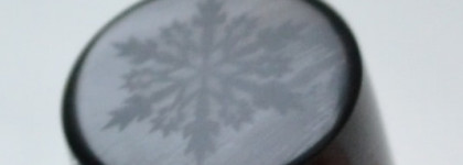 Рождественская холодная орхидея от ArtDeco: Perfect Color Lipstick № 101