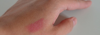 Оформляем щечки и губки с наливным средством для губ и щек Faberlic #Sugarblush, в оттенке 4750, "Ягодный десерт"