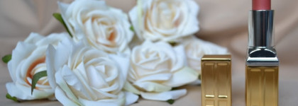 Розовый мед на губах с помадой Elizabeth Arden Beautiful Color moisturising lipstick № 26 "Pink honey"