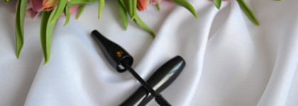 Два средства для макияжа глаз от Lancome: экстра-черная тушь Hypnose и тени Ombre Hypnose цвета хаки