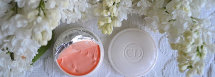 Красивый и аккуратный маникюр с линией ухода за ногтями Christian Dior Abricot